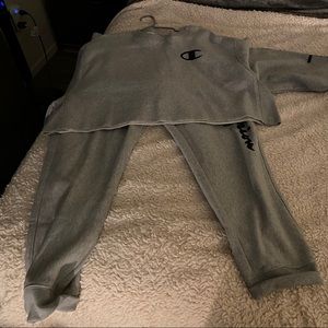 Women’s 2xl Champion jogger set